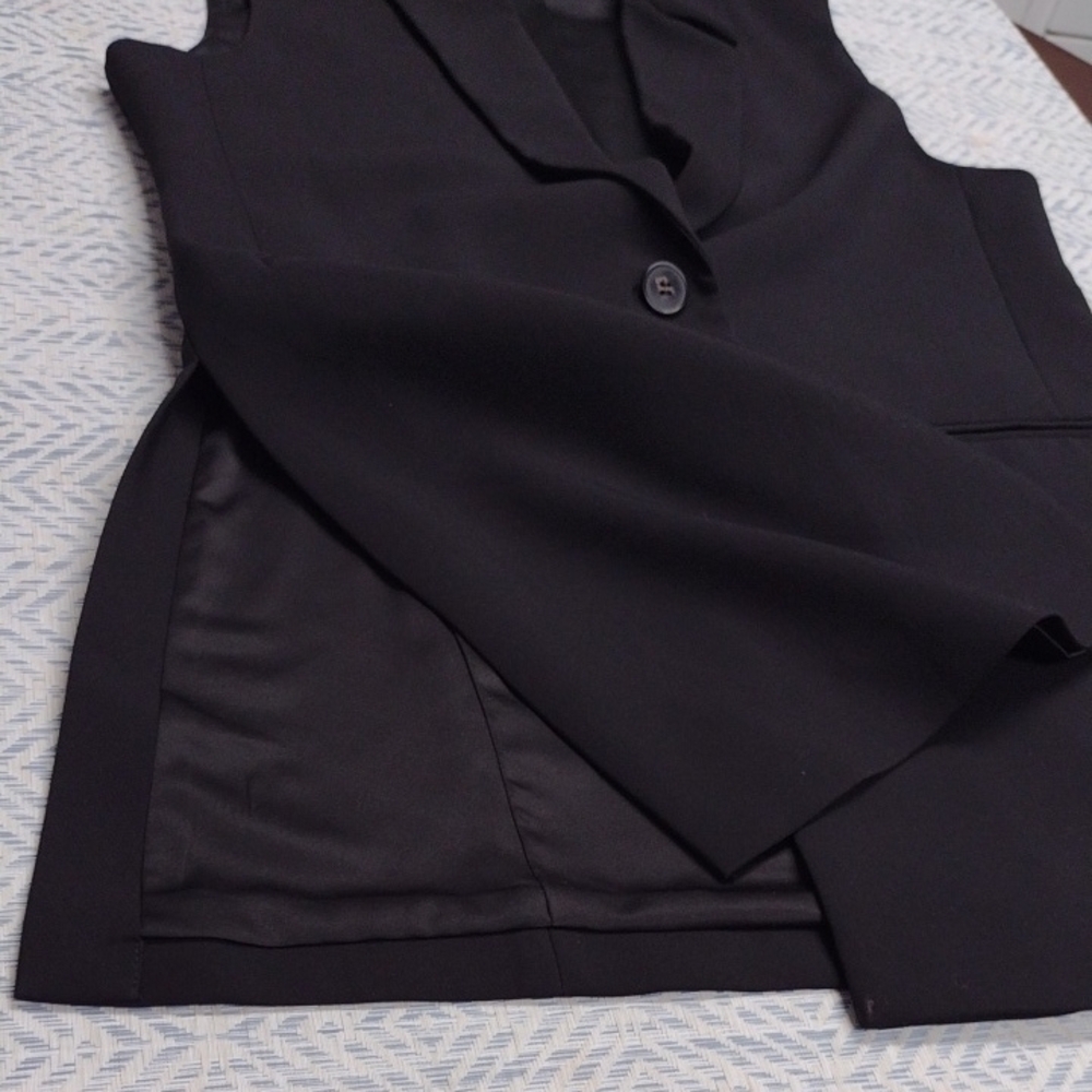 CHARLIE B Black Sleeveless Vest Chic,Feminine. - Picture 15 of 16